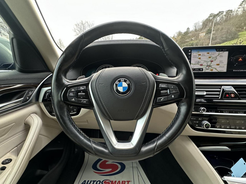 Photo 19 de l'offre de BMW SERIE 5 520D - BVA STEPTRONIC  G30 F90 SUIVI BMW LUXURY  - GPS   CAMERA AR à 23490€ chez Triplo auto