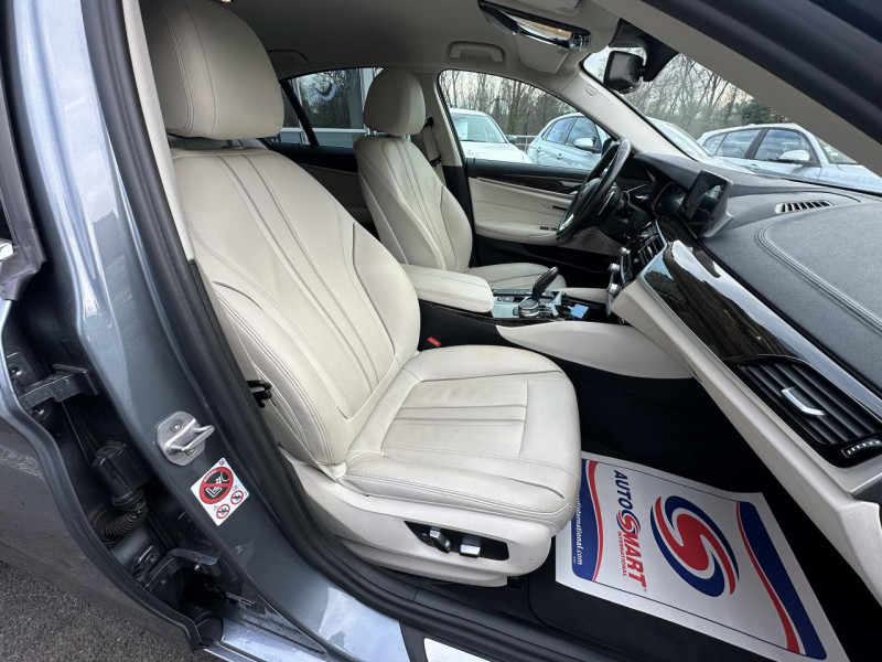 Photo 14 de l'offre de BMW SERIE 5 520D - BVA STEPTRONIC  G30 F90 SUIVI BMW LUXURY  - GPS   CAMERA AR à 23490€ chez Triplo auto