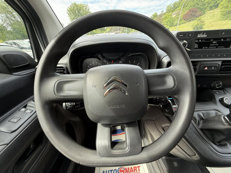 Photo 15 de l'offre de CITROEN BERLINGO 1.5 BLUEHDI - 75  III FOURGON FOURGON M WORKER 1000 KG PHASE 1 à 9990€ chez Triplo auto
