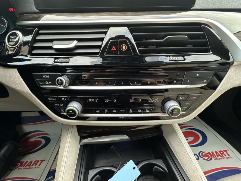 Photo 22 de l'offre de BMW SERIE 5 520D - BVA STEPTRONIC  G30 F90 SUIVI BMW LUXURY  - GPS   CAMERA AR à 23490€ chez Triplo auto