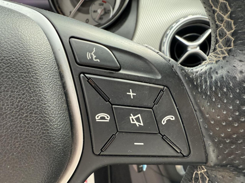 Photo 25 de l'offre de MERCEDES-BENZ GLA 180 CDI  - BM SENSATION GPS   CAMERA AR   CLIM à 15990€ chez Triplo auto