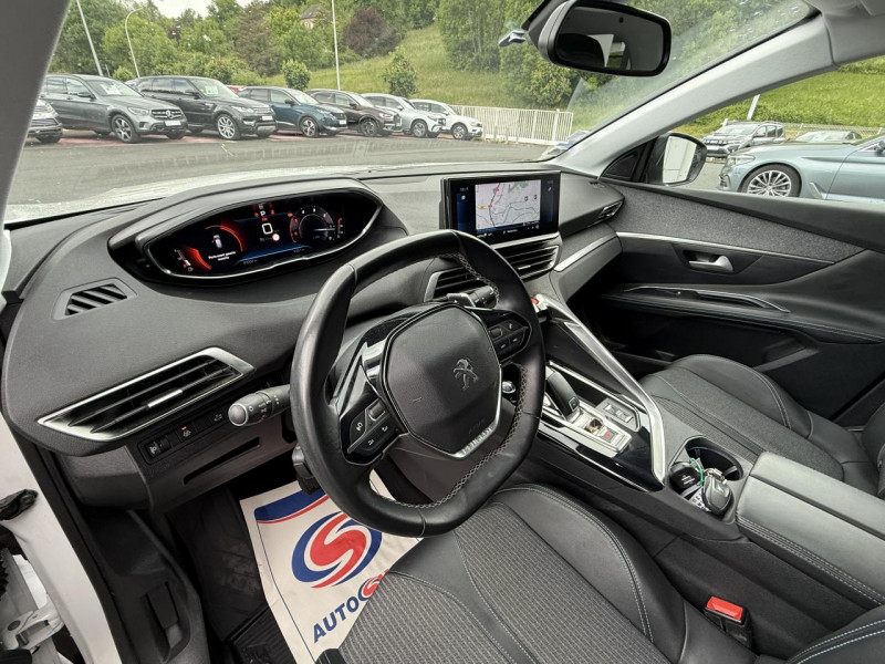Photo 10 de l'offre de PEUGEOT 3008  1.5 BLUEHDI S&S - 130 - BV EAT8  ALLURE PACK GPS   CAMERA AR   CARPLAY à 19990€ chez Triplo auto