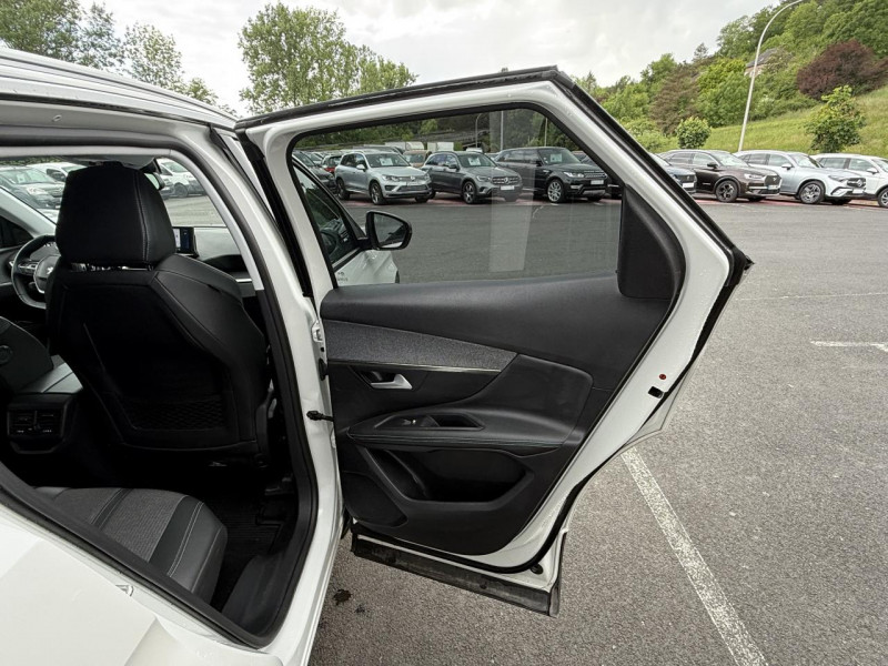 Photo 36 de l'offre de PEUGEOT 3008  1.5 BLUEHDI S&S - 130 - BV EAT8  ALLURE PACK GPS   CAMERA AR   CARPLAY à 19990€ chez Triplo auto