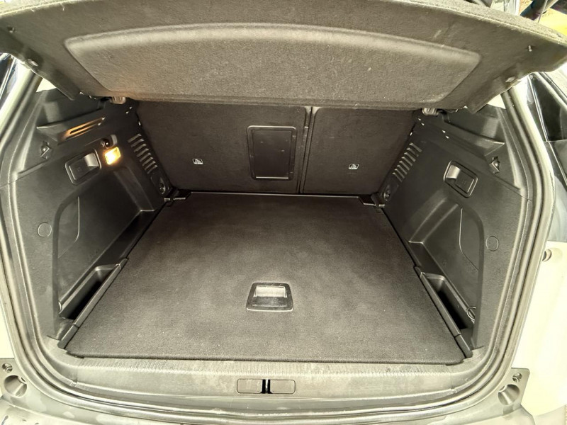 Photo 12 de l'offre de PEUGEOT 3008  1.5 BLUEHDI S&S - 130 - BV EAT8  ALLURE PACK GPS   CAMERA AR   CARPLAY à 19990€ chez Triplo auto