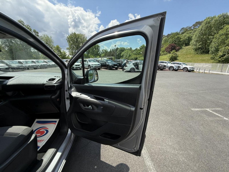 Photo 32 de l'offre de PEUGEOT RIFTER STANDARD 1.5 BLUEHDI S&S - 100  STYLE GPS   RADAR AR   CARPLAY   CLIM à 17990€ chez Triplo auto