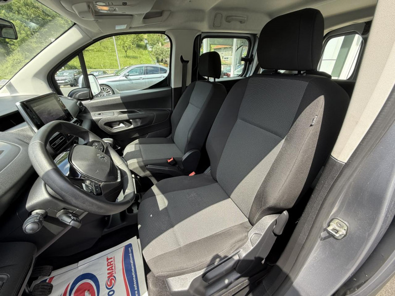 Photo 10 de l'offre de PEUGEOT RIFTER STANDARD 1.5 BLUEHDI S&S - 100  STYLE GPS   RADAR AR   CARPLAY   CLIM à 17990€ chez Triplo auto