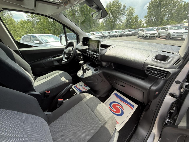 Photo 15 de l'offre de PEUGEOT RIFTER STANDARD 1.5 BLUEHDI S&S - 100  STYLE GPS   RADAR AR   CARPLAY   CLIM à 17990€ chez Triplo auto