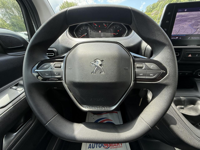 Photo 17 de l'offre de PEUGEOT RIFTER STANDARD 1.5 BLUEHDI S&S - 100  STYLE GPS   RADAR AR   CARPLAY   CLIM à 17990€ chez Triplo auto