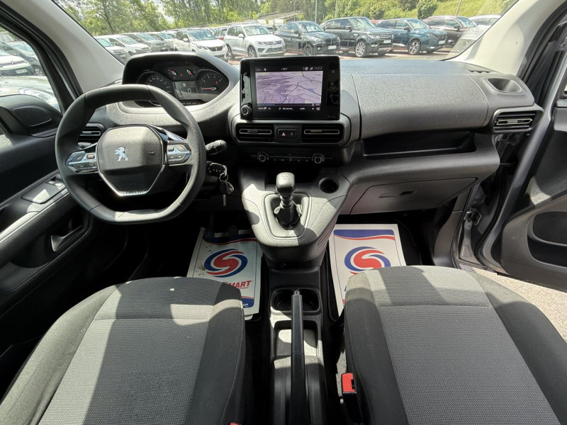 Photo 16 de l'offre de PEUGEOT RIFTER STANDARD 1.5 BLUEHDI S&S - 100  STYLE GPS   RADAR AR   CARPLAY   CLIM à 17990€ chez Triplo auto
