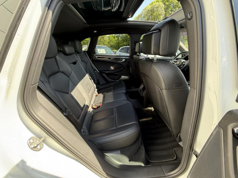 Photo 14 de l'offre de PORSCHE MACAN 3.0 V6 TDI - BV PDK - CAMERA AR   TOIT OUVRANT   GPS à 35990€ chez Triplo auto