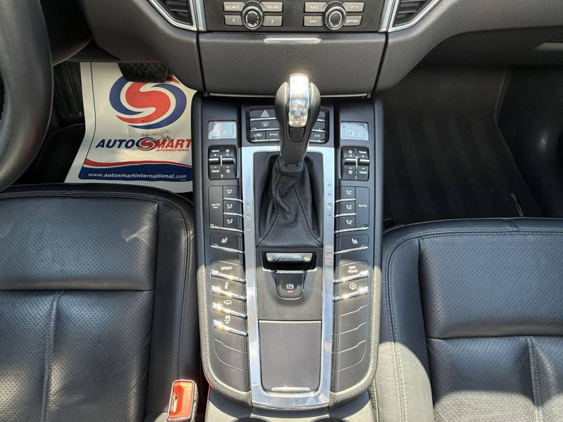 Photo 20 de l'offre de PORSCHE MACAN 3.0 V6 TDI - BV PDK - CAMERA AR   TOIT OUVRANT   GPS à 35990€ chez Triplo auto
