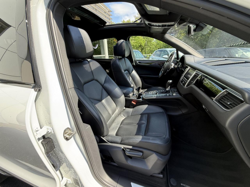 Photo 15 de l'offre de PORSCHE MACAN 3.0 V6 TDI - BV PDK - CAMERA AR   TOIT OUVRANT   GPS à 35990€ chez Triplo auto