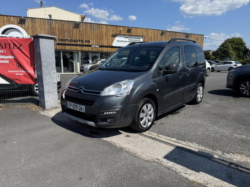 Photo 1 de l'offre de CITROEN BERLINGO 1.6 BLUEHDI - 100  COMBI XTR   ATTELAGE   RADAR AR à 13990€ chez Triplo auto