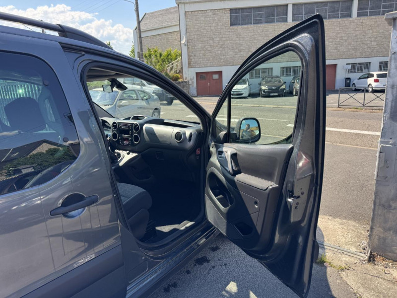 Photo 15 de l'offre de CITROEN BERLINGO 1.6 BLUEHDI - 100  COMBI XTR   ATTELAGE   RADAR AR à 13990€ chez Triplo auto