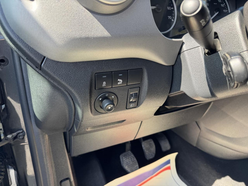 Photo 23 de l'offre de CITROEN BERLINGO 1.6 BLUEHDI - 100  COMBI XTR   ATTELAGE   RADAR AR à 13990€ chez Triplo auto