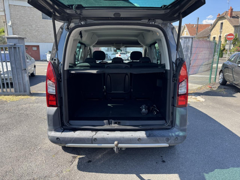 Photo 10 de l'offre de CITROEN BERLINGO 1.6 BLUEHDI - 100  COMBI XTR   ATTELAGE   RADAR AR à 13990€ chez Triplo auto