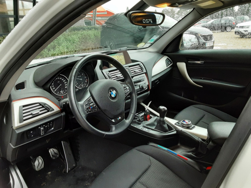 Photo 19 de l'offre de BMW SERIE 1 116d EfficientDynamics Edition 116 ch Business à 14990€ chez Centrale Auto Marché Mussidan