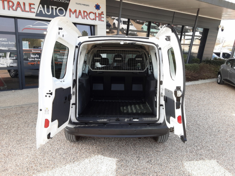 Photo 11 de l'offre de RENAULT KANGOO EXPRESS Cabine Appro MAXI 1.5 DCI 90 E6 EXTRA R-LINK à 15490€ chez Centrale Auto Marché Mussidan