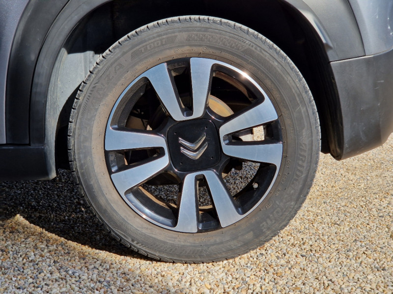 Photo 40 de l'offre de CITROEN C3 AIRCROSS PureTech 82 BVM5 Feel à 13990€ chez Centrale Auto Marché Mussidan