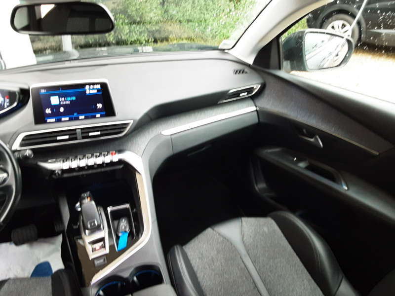 Photo 17 de l'offre de PEUGEOT 3008 BlueHDi 130ch SetS EAT8 Allure Business à 19990€ chez Centrale Auto Marché Mussidan