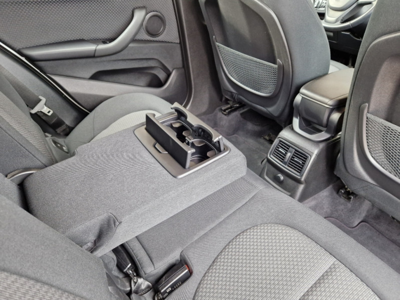 Photo 9 de l'offre de BMW X1 F48 X1 sDrive 16d 116 ch Lounge à 19990€ chez Centrale Auto Marché Mussidan