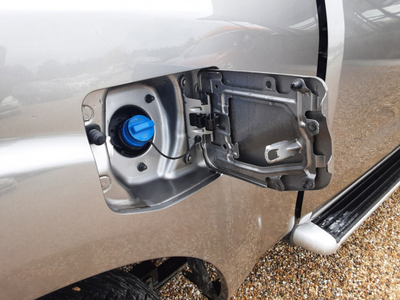 Photo 36 de l'offre de NISSAN NAVARA 2.3 DCI 160 KING CAB TEKNA à 25490€ chez Centrale Auto Marché Mussidan