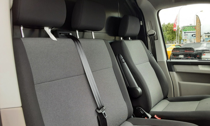 Photo 31 de l'offre de VOLKSWAGEN TRANSPORTER FGN TOLE L1H1 2.0 TDI 102 BUSINESS LINE  à 24990€ chez Centrale Auto Marché Mussidan