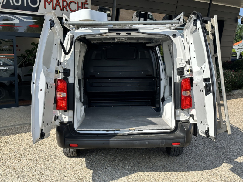 Photo 36 de l'offre de CITROEN JUMPY XL BLUEHDI 120 SetS BVM6 BUSINESS à 20990€ chez Centrale Auto Marché Mussidan