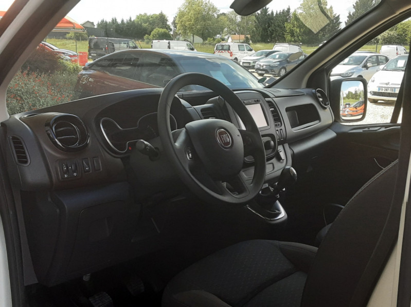 Photo 50 de l'offre de FIAT TALENTO FGN LH1 1.6 MULTIJET 95 PACK PRO NAV  à 19200€ chez Centrale Auto Marché Mussidan