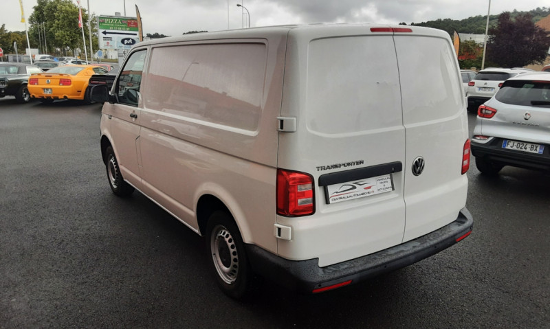 Photo 44 de l'offre de VOLKSWAGEN TRANSPORTER FGN TOLE L1H1 2.0 TDI 102 BUSINESS LINE  à 24990€ chez Centrale Auto Marché Mussidan