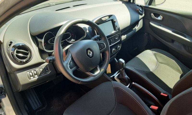 Photo 8 de l'offre de RENAULT CLIO IV dCi 90 E6C EDC Business à 14990€ chez Centrale Auto Marché Mussidan