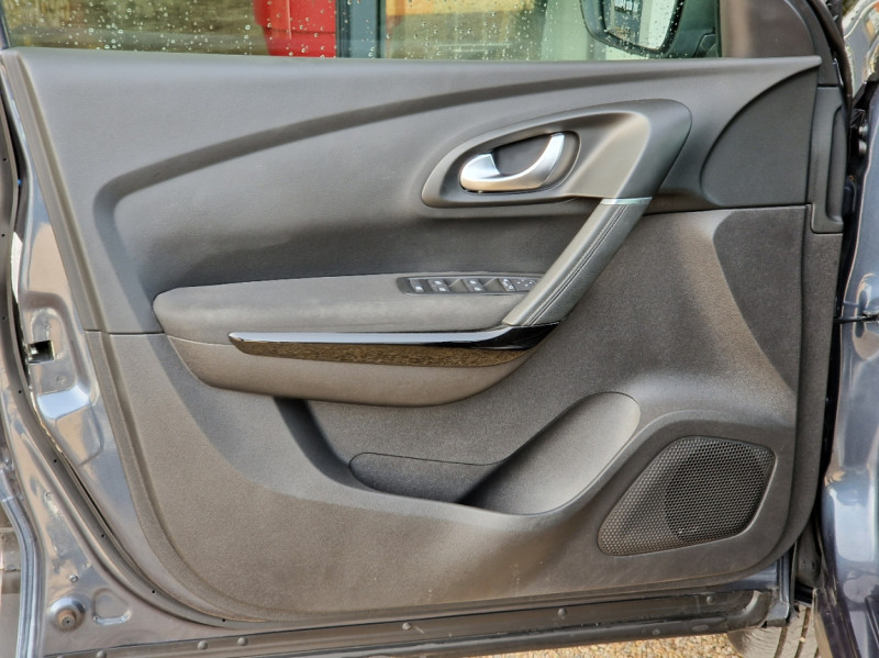 Photo 26 de l'offre de RENAULT KADJAR Blue dCi 115 EDC Business à 17990€ chez Centrale Auto Marché Mussidan