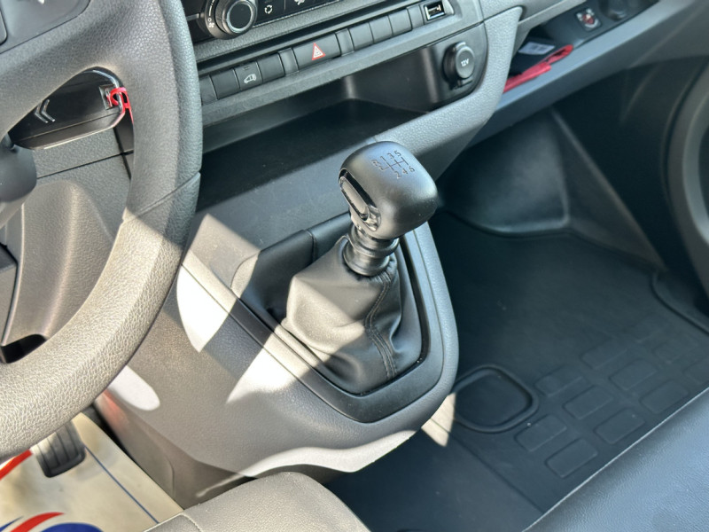 Photo 31 de l'offre de CITROEN JUMPY XL BLUEHDI 120 SetS BVM6 BUSINESS à 20990€ chez Centrale Auto Marché Mussidan