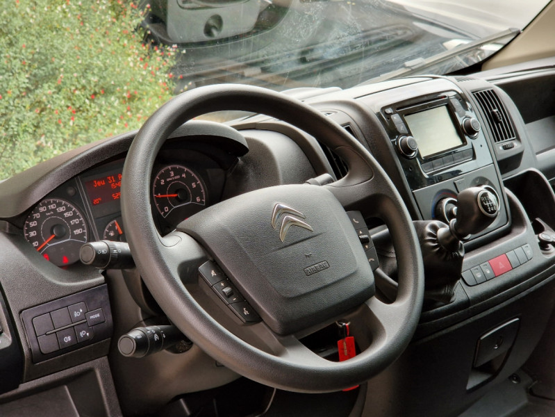 Photo 38 de l'offre de CITROEN JUMPER CAISSE 20M3 BLUEHDi 160 BVM6 CONFORT à 26990€ chez Centrale Auto Marché Mussidan