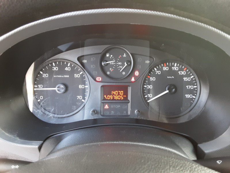 Photo 45 de l'offre de CITROEN BERLINGO M BLUEHDI 100 CLUB à 13990€ chez Centrale Auto Marché Mussidan