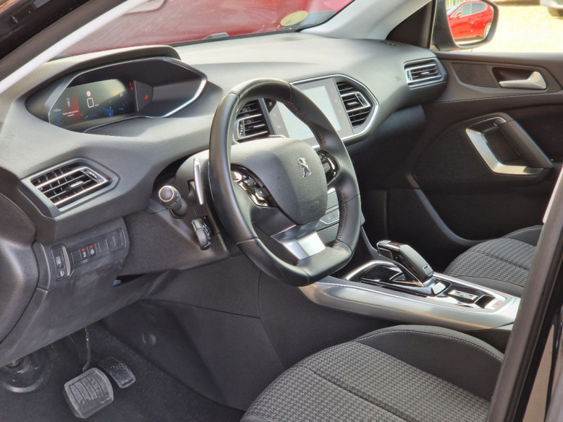 Photo 20 de l'offre de PEUGEOT 308 SW BlueHDi 130ch SetS EAT8 Active Business à 14990€ chez Centrale Auto Marché Mussidan