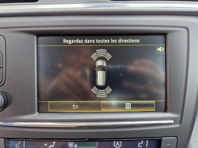 Photo 44 de l'offre de RENAULT KADJAR dCi 110 Energy eco² Business à 13990€ chez Centrale Auto Marché Mussidan