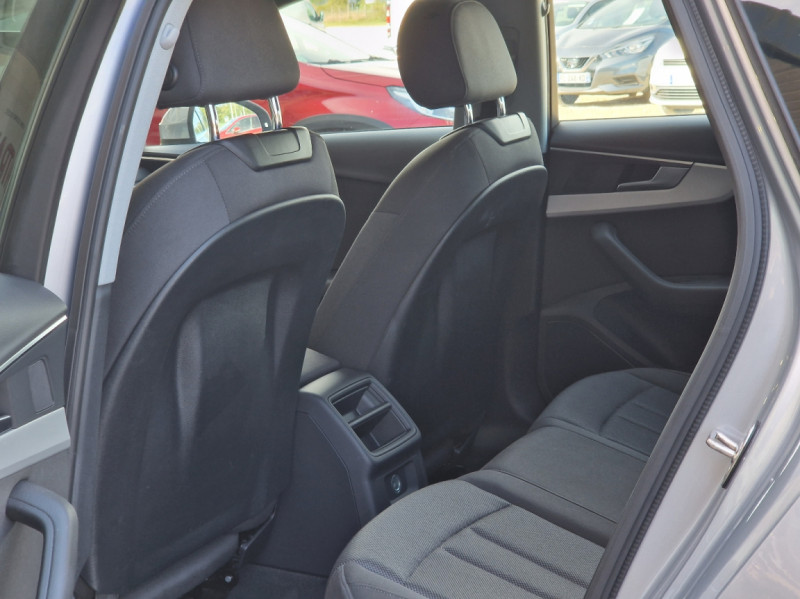 Photo 20 de l'offre de AUDI A4 AVANT 2.0 TDI ultra 150 S tronic 7 Business Line à 23990€ chez Centrale Auto Marché Mussidan