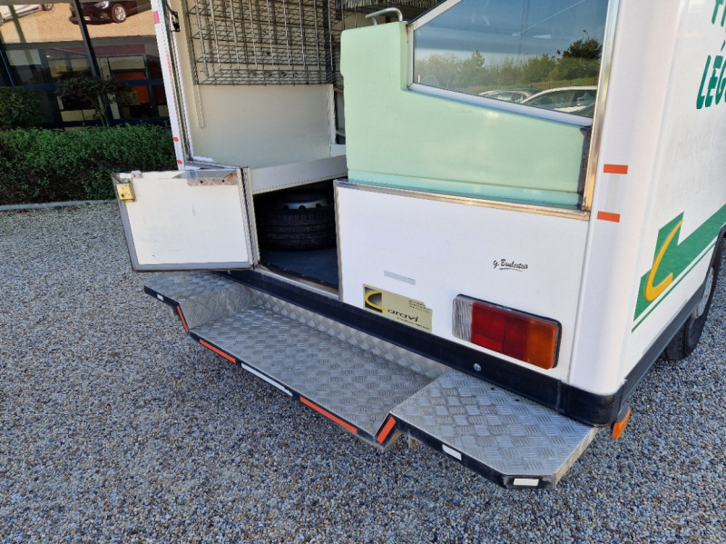 Photo 46 de l'offre de PEUGEOT BOXER MAGASIN FRIGO HDI 120 CH à 23990€ chez Centrale Auto Marché Mussidan