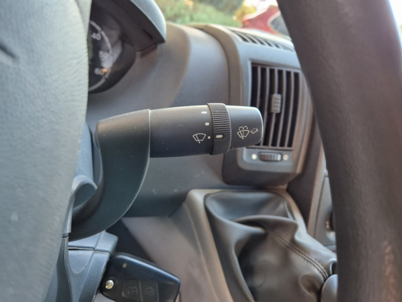 Photo 38 de l'offre de PEUGEOT BOXER MAGASIN FRIGO HDI 120 CH à 23990€ chez Centrale Auto Marché Mussidan