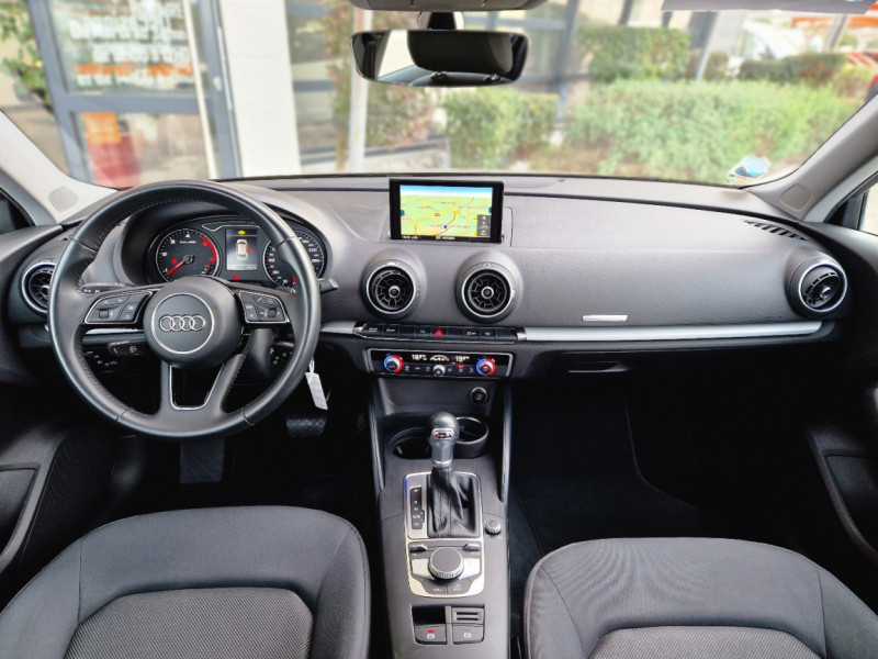 Photo 23 de l'offre de AUDI A3 SPORTBACK 2.0 TDI 150 S tronic 7 Business line à 22990€ chez Centrale Auto Marché Mussidan