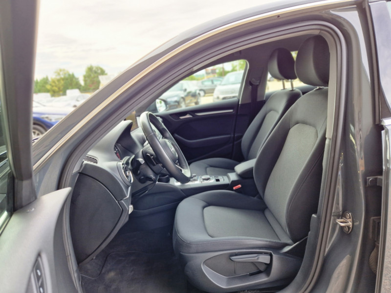 Photo 12 de l'offre de AUDI A3 SPORTBACK 2.0 TDI 150 S tronic 7 Business line à 22990€ chez Centrale Auto Marché Mussidan