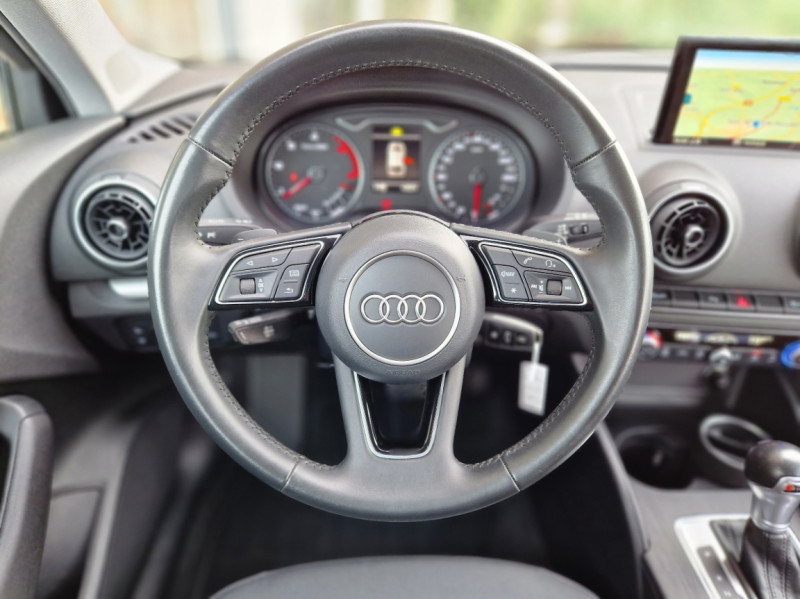 Photo 13 de l'offre de AUDI A3 SPORTBACK 2.0 TDI 150 S tronic 7 Business line à 22990€ chez Centrale Auto Marché Mussidan