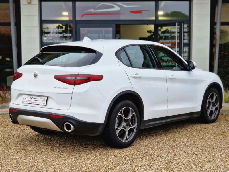 Photo 8 de l'offre de ALFA ROMEO STELVIO 2.2 150 ch AT8  à 24490€ chez Centrale Auto Marché Mussidan