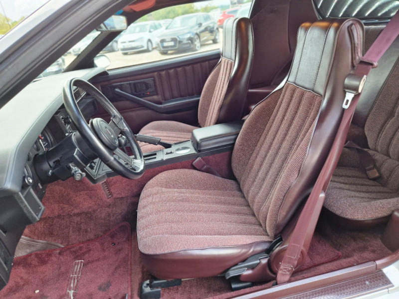 Photo 22 de l'offre de CHEVROLET CAMARO Z28  5.0L V8 à 29990€ chez Centrale Auto Marché Mussidan
