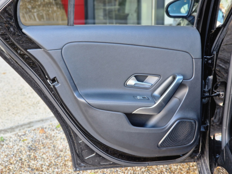 Photo 26 de l'offre de MERCEDES-BENZ CLASSE A 200 d 8G-DCT Progressive Line à 29894€ chez Centrale Auto Marché Mussidan