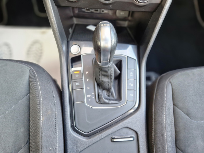 Photo 40 de l'offre de VOLKSWAGEN TIGUAN 2.0 TDI 150 DSG7 Carat à 28990€ chez Centrale Auto Marché Mussidan