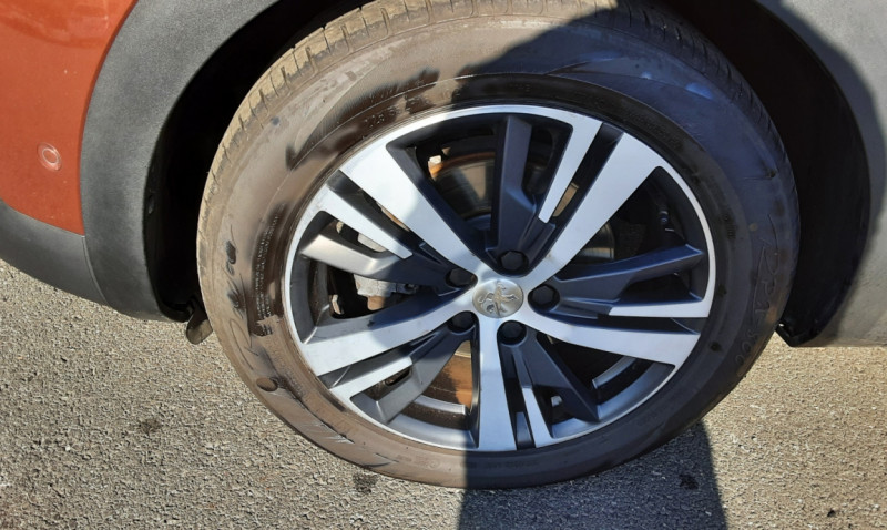 Photo 3 de l'offre de PEUGEOT 3008 1.2 Puretech 130ch SetS EAT6 GT Line à 20490€ chez Centrale Auto Marché Mussidan