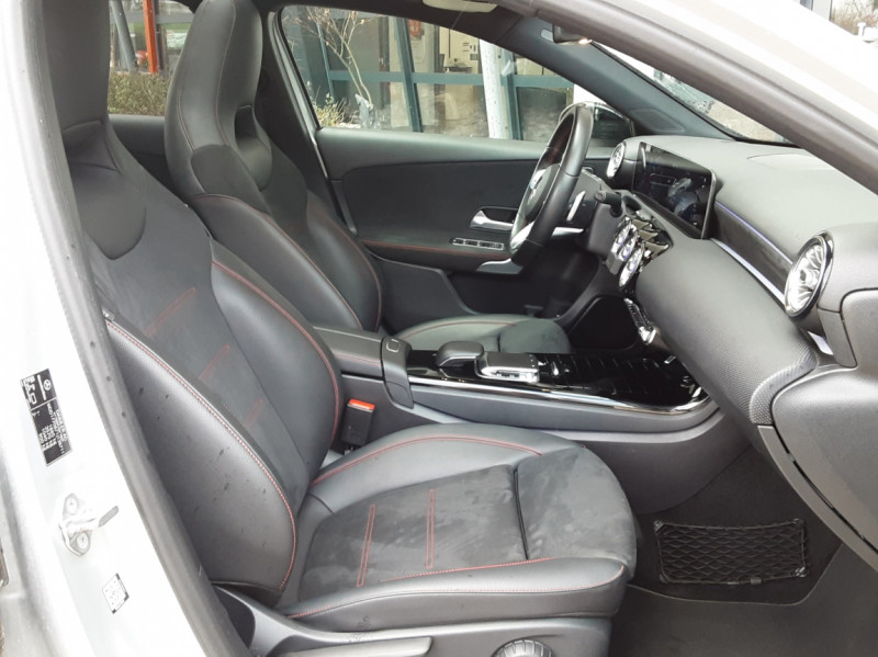 Photo 35 de l'offre de MERCEDES-BENZ CLASSE A Classe A 200 7G-DCT AMG Line à 28490€ chez Centrale Auto Marché Mussidan