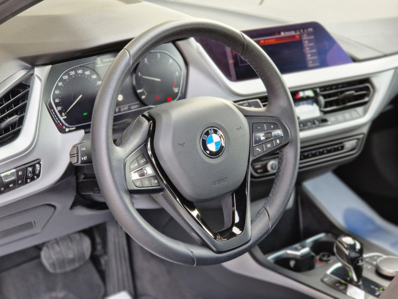 Photo 30 de l'offre de BMW 116D 116 ch DKG7 Business Design à 24990€ chez Centrale Auto Marché Mussidan